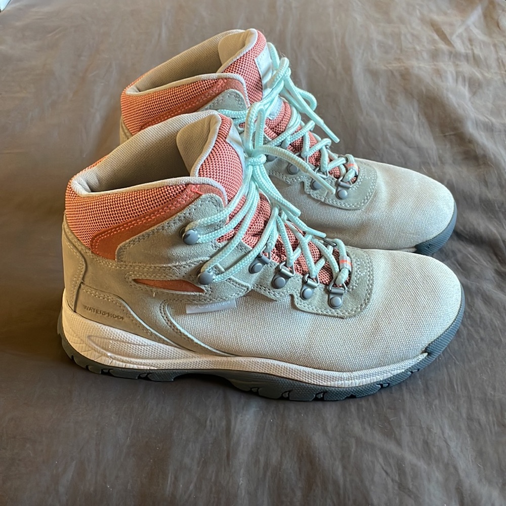 Columbia Newton Ridge Plus Mid waterproof women’s hiking boots.